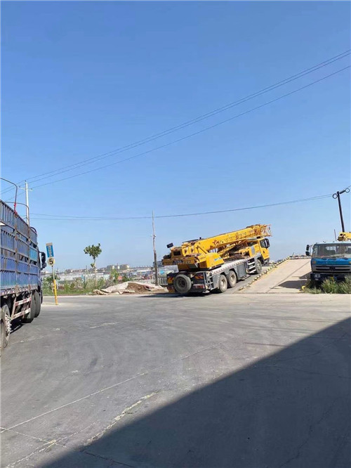 宁强县25吨吊车的租赁价格大概是多少？