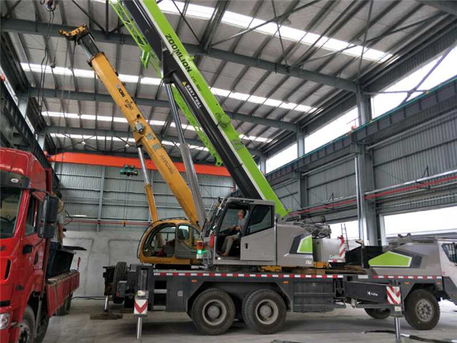 宁强县高空车出租需要注意哪些安全事项？